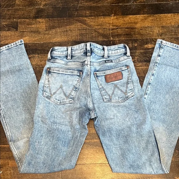 Wrangler Women's Retro High Rise Boot Leg Jeans - Picture 5 of 5